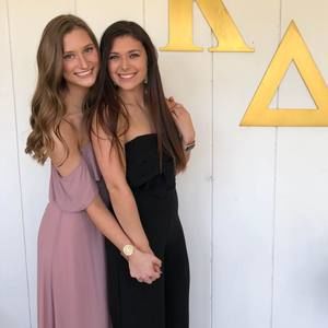 Meet your Posher, Olivia